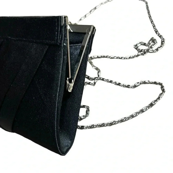 LAURA purse , women little black  clutch.Beads,shiny, weave,woven,silver chain - Picture 11 of 12